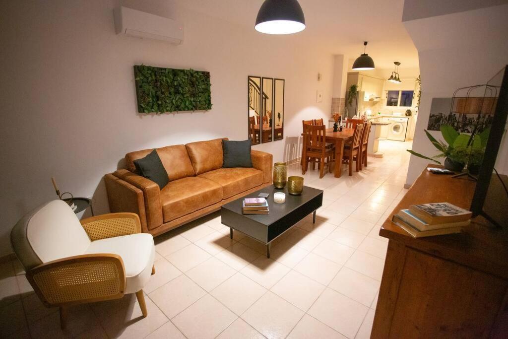 Ferienhaus Estea - Olympia's Skyview Townhouse With A Pool