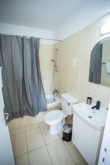 Estea - Olympia's Skyview Townhouse With A Pool * Paphos